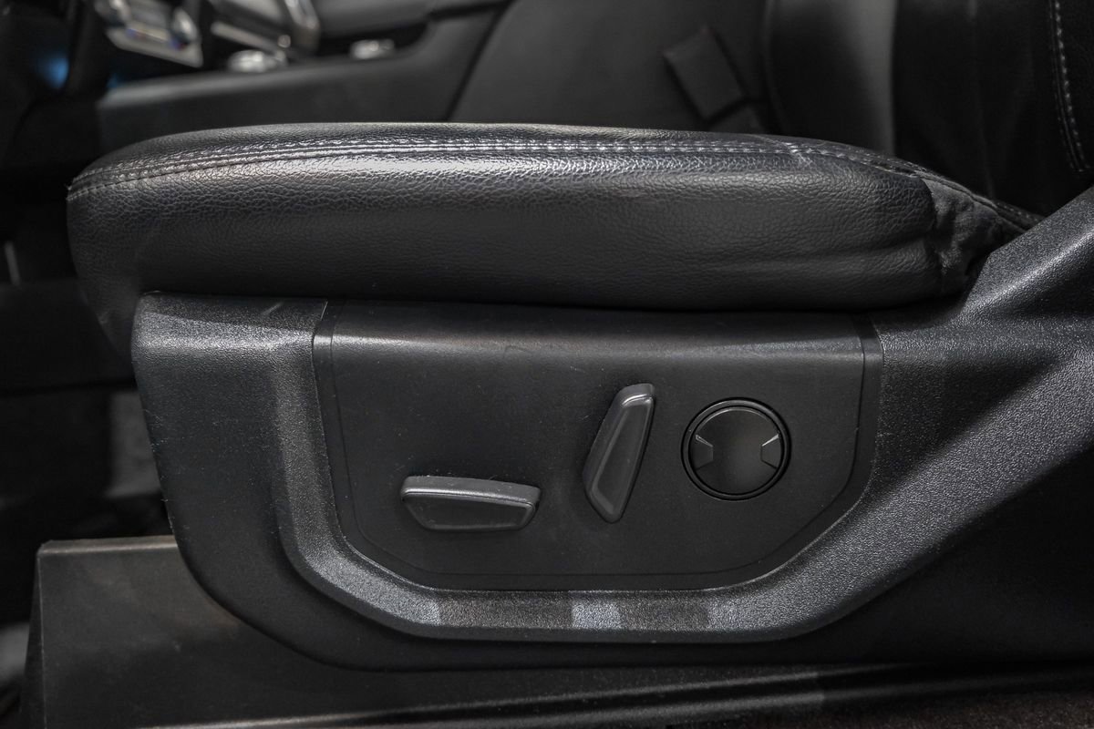 Used 2020 Ford Expedition XLT w/ Equipment Group 202A image 31