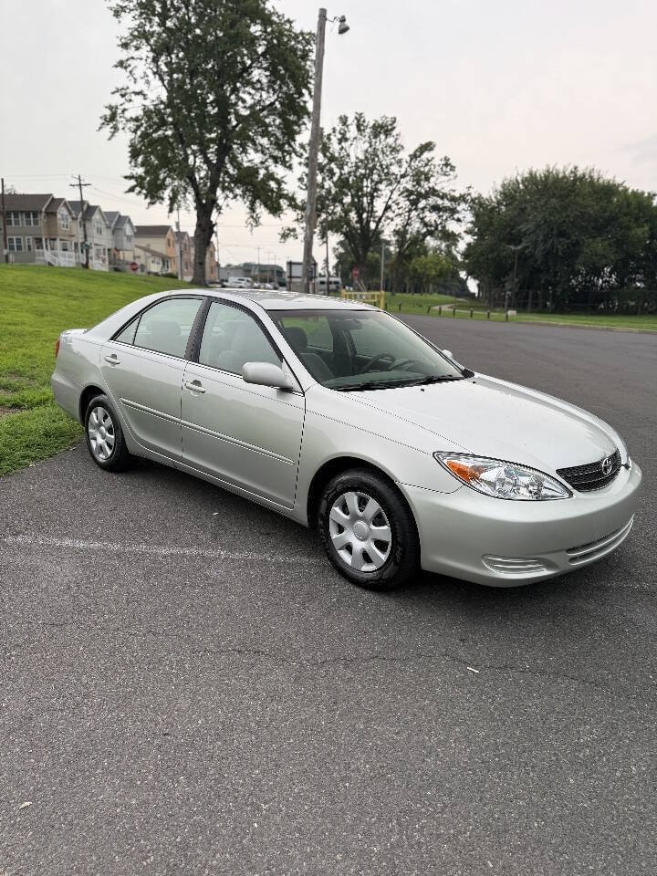 Used 2004 Toyota Camry LE FWD image 9