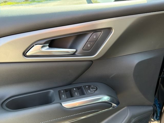New 2026 Chevrolet Traverse LT w/ Sun and Wheel Package FWD image 27