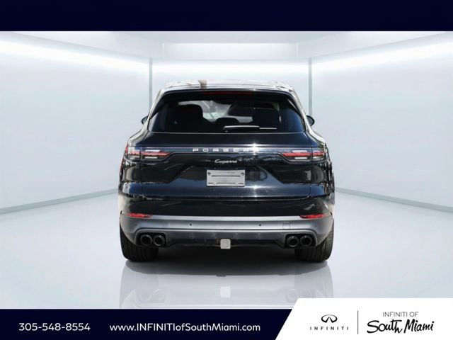 Used 2022 Porsche Cayenne Platinum Edition image 5