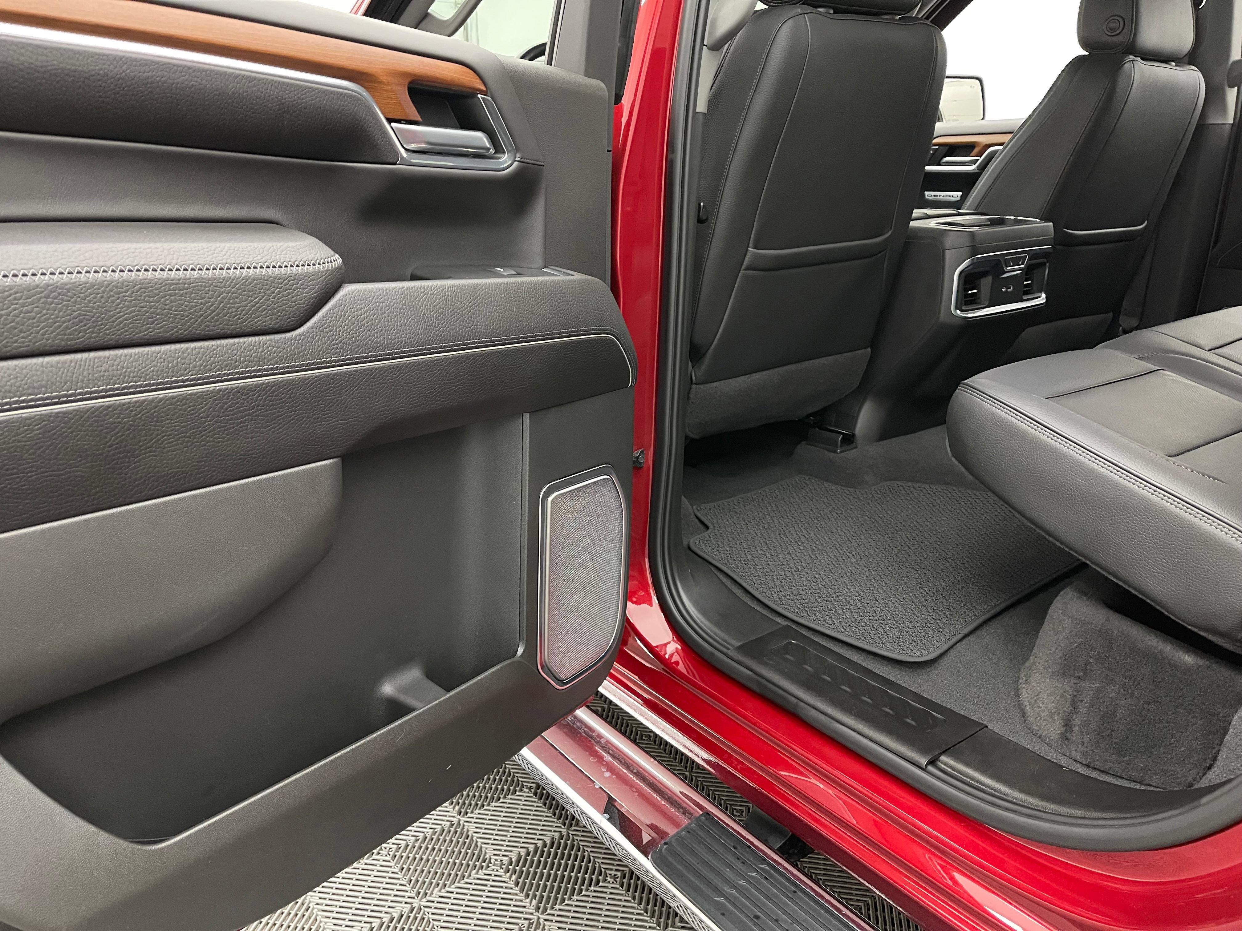 Used 2022 GMC Sierra 1500 Denali w/ Technology Package AWD/4WD image 42