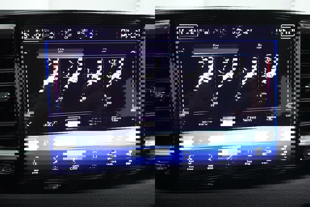 New 2026 Chrysler Voyager LX image 26