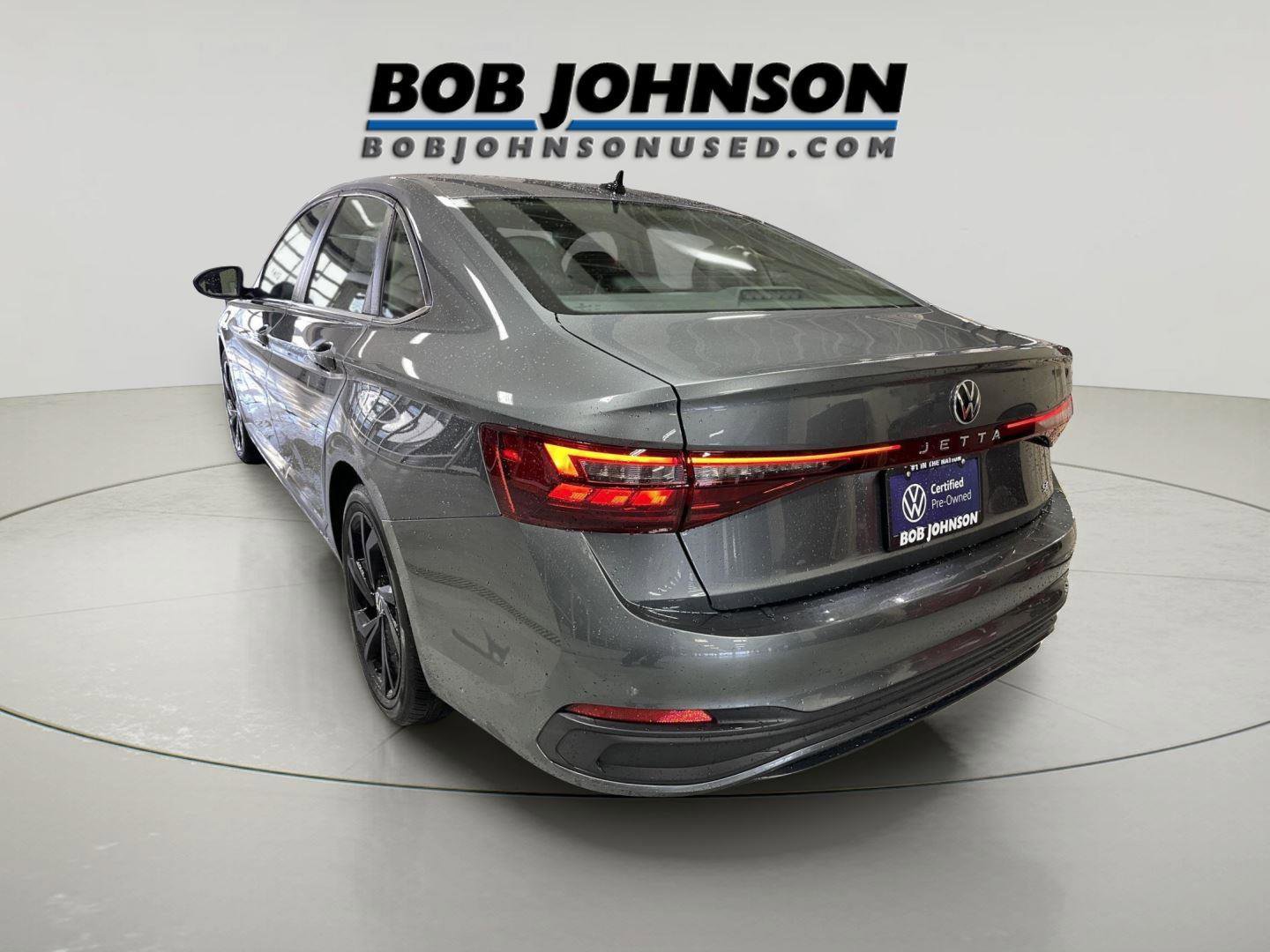 Used 2025 Volkswagen Jetta SE image 5