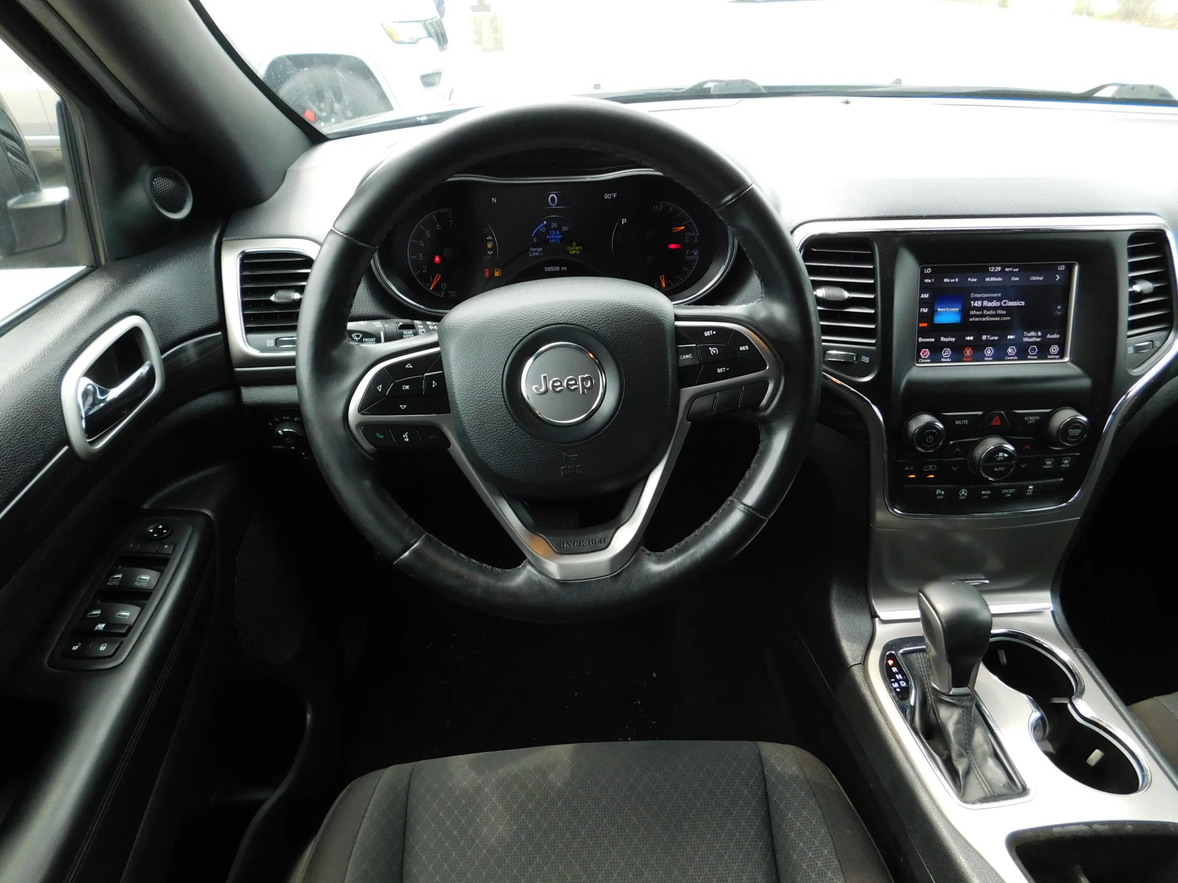 Used 2021 Jeep Grand Cherokee Laredo AWD/4WD image 15