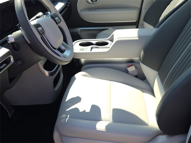 New 2026 Hyundai Ioniq 9 Calligraphy image 16