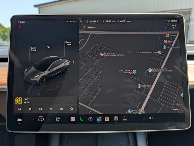 Used 2022 Tesla Model 3 Long Range AWD/4WD image 23