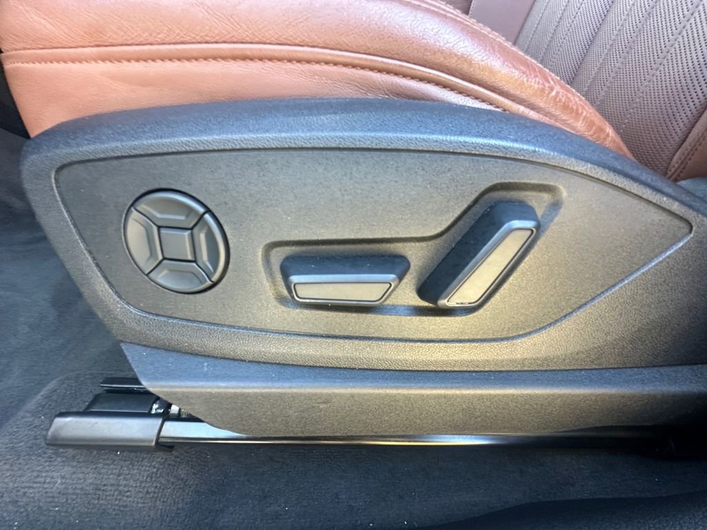 Used 2019 Audi e-tron Premium Plus image 10