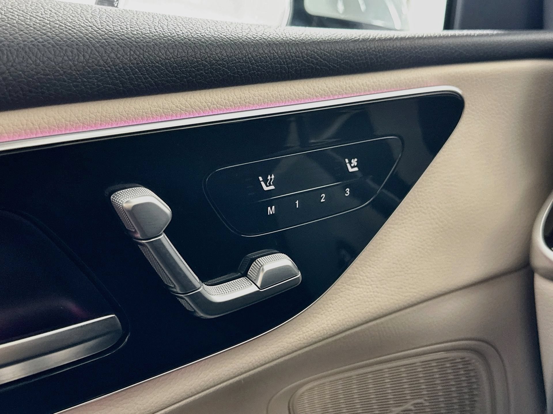 Certified 2026 Mercedes-Benz GLC 300 image 21