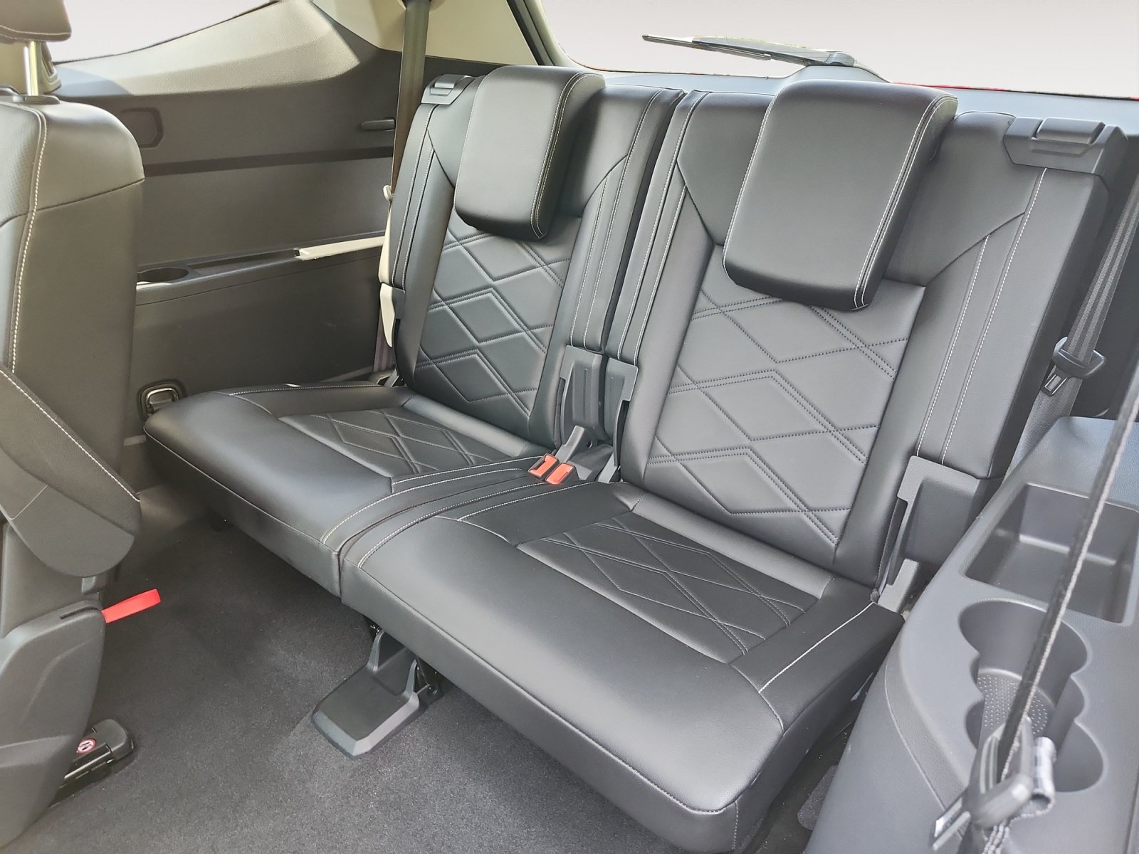 Used 2024 Volkswagen Atlas SE AWD/4WD image 15