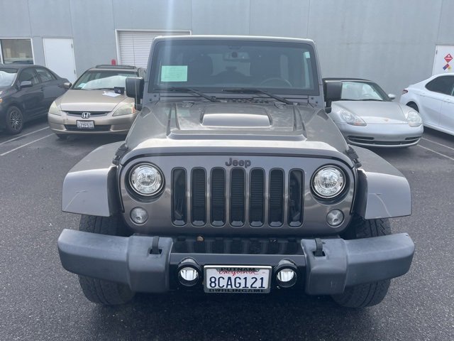 Used 2018 Jeep Wrangler Unlimited Sahara image 2