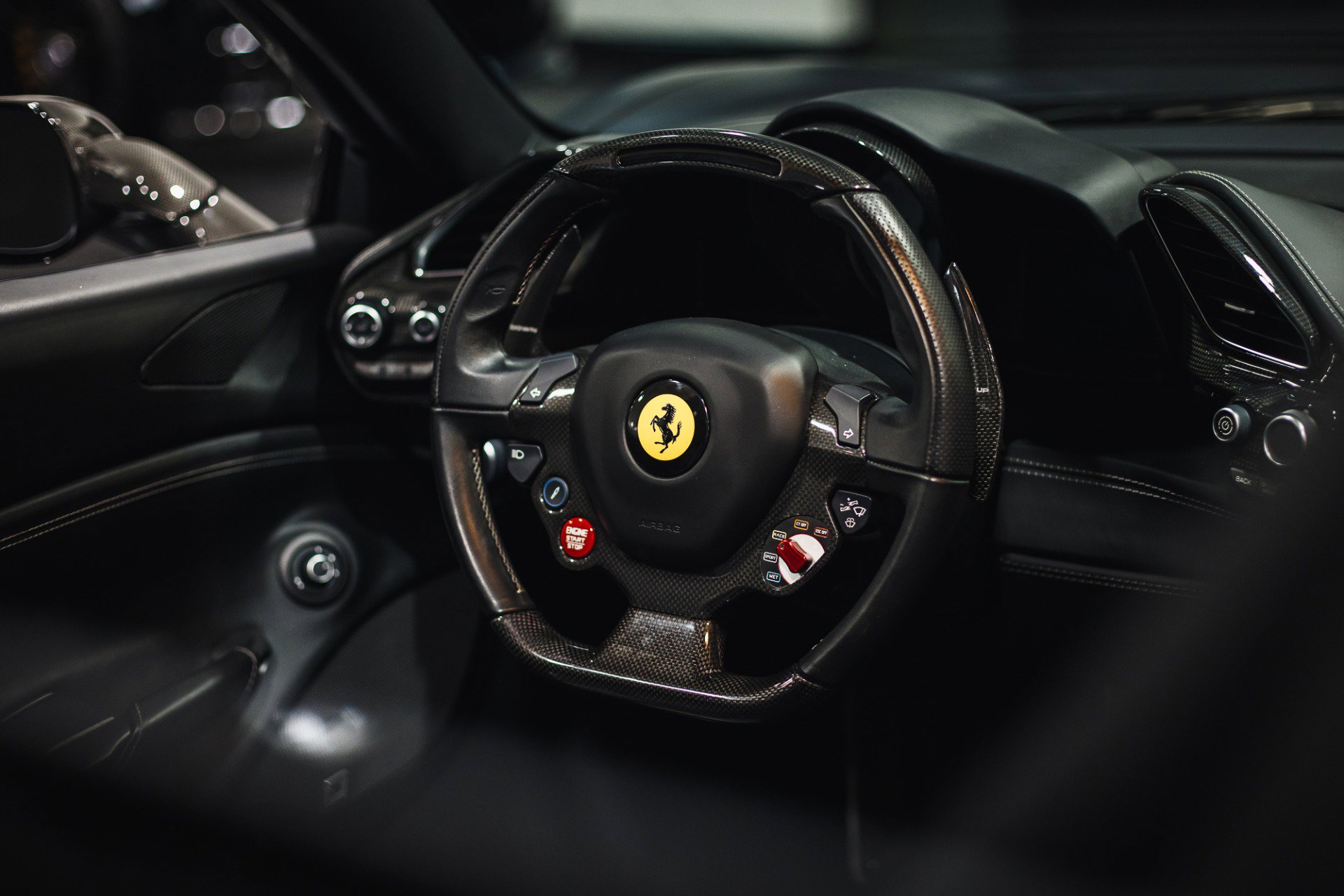 Used 2018 Ferrari 488 Spider RWD image 40