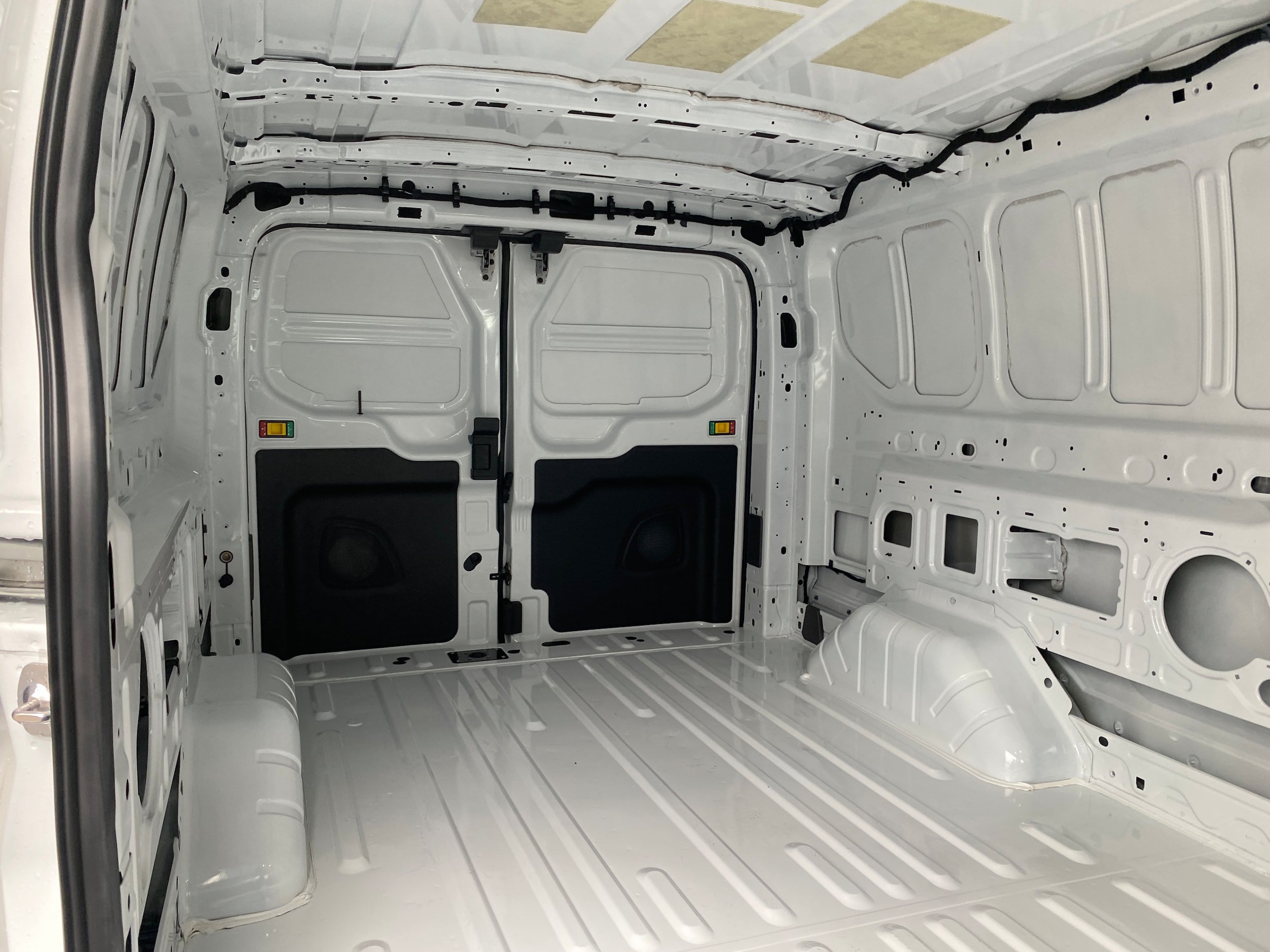 New 2025 Ford Transit 350 148 Low Roof RWD image 15