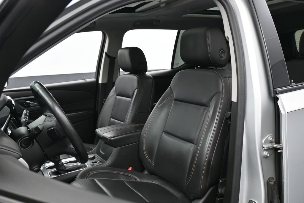 Used 2021 Chevrolet Traverse Premier w/ Redline Edition FWD image 10