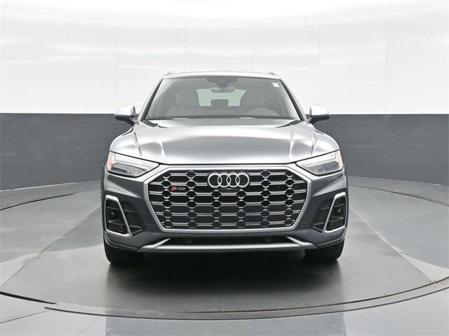 Used 2024 Audi SQ5 Premium Plus image 2
