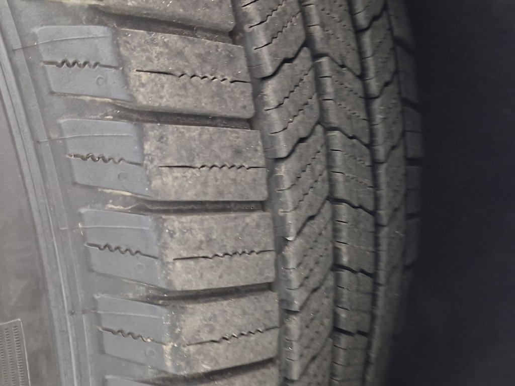 Used 2019 Jeep Grand Cherokee Overland RWD image 12