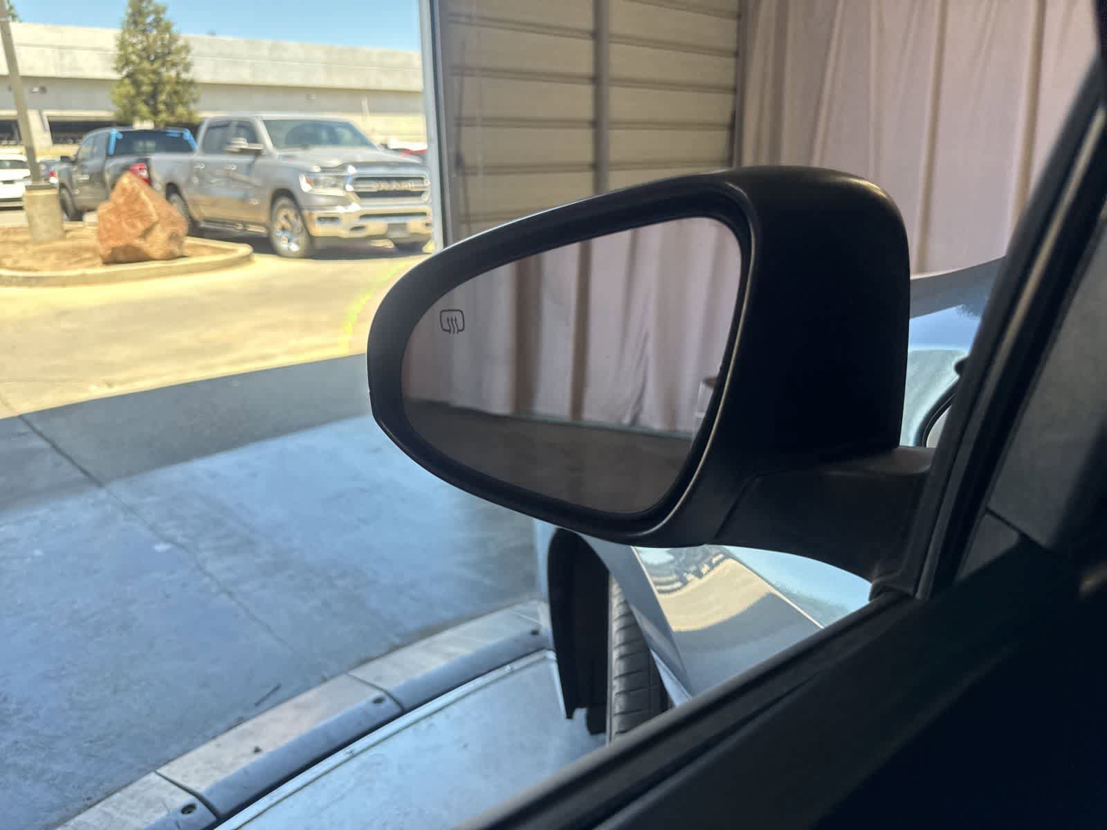 Used 2018 Toyota Corolla SE w/ Carpet Mat Package (TMS) FWD image 20