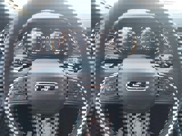 New 2025 Jeep Grand Cherokee Altitude image 14