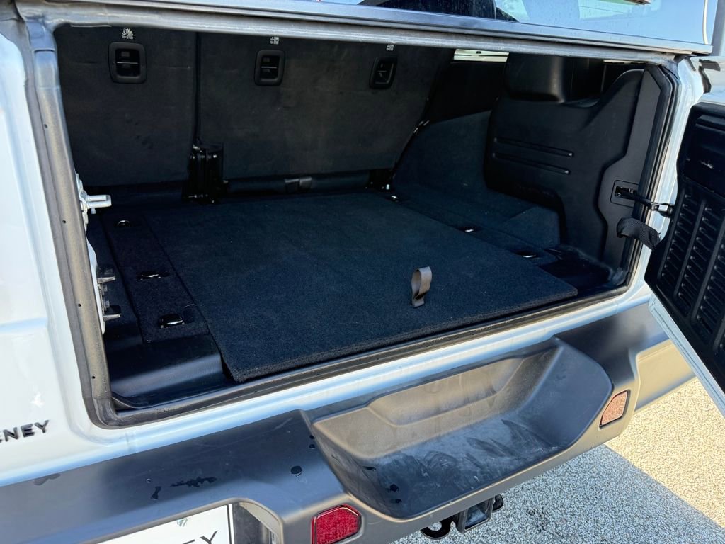 Used 2024 Jeep Wrangler Unlimited Rubicon image 17