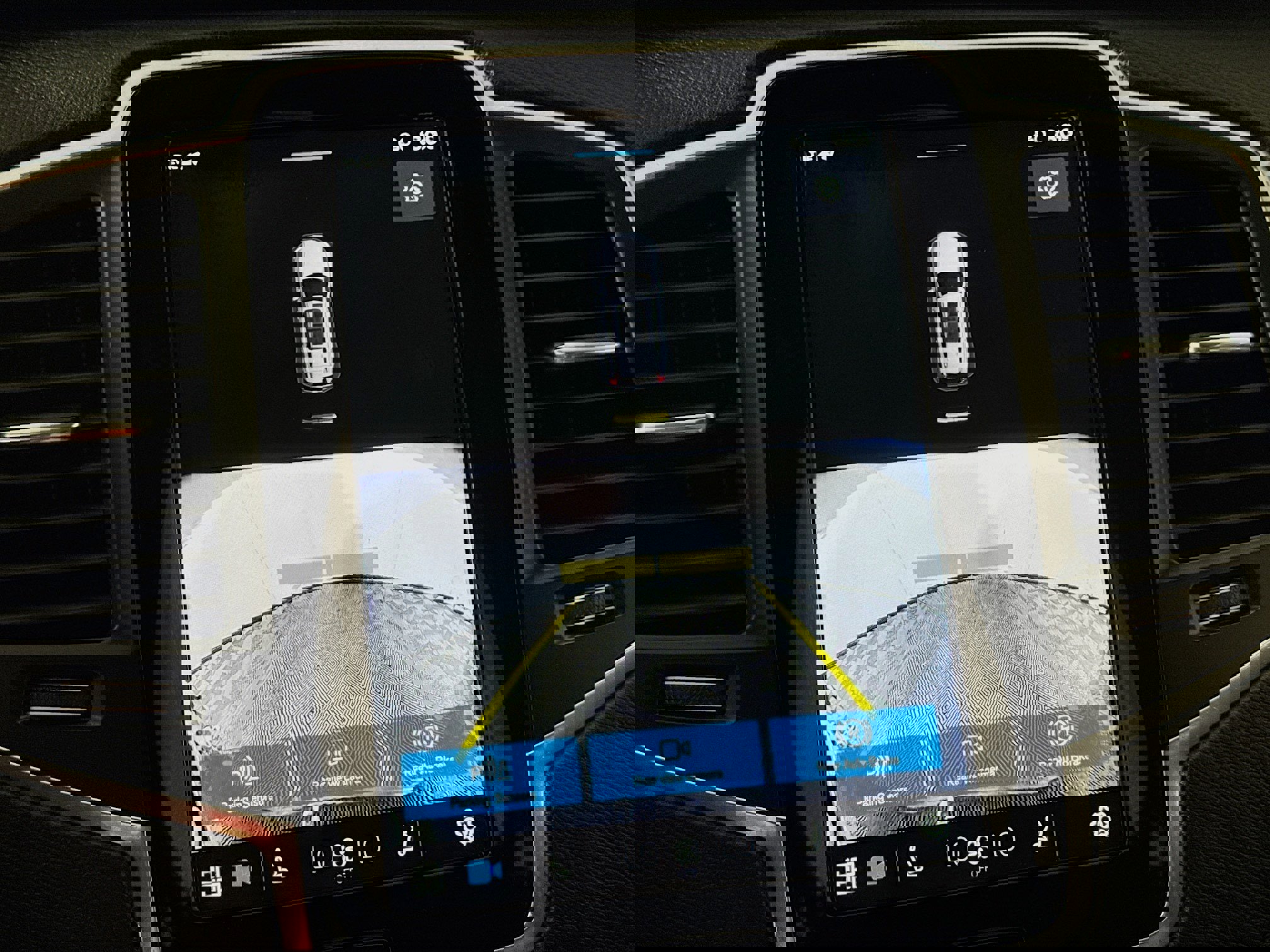 Used 2025 Volvo XC90 B5 Core image 3