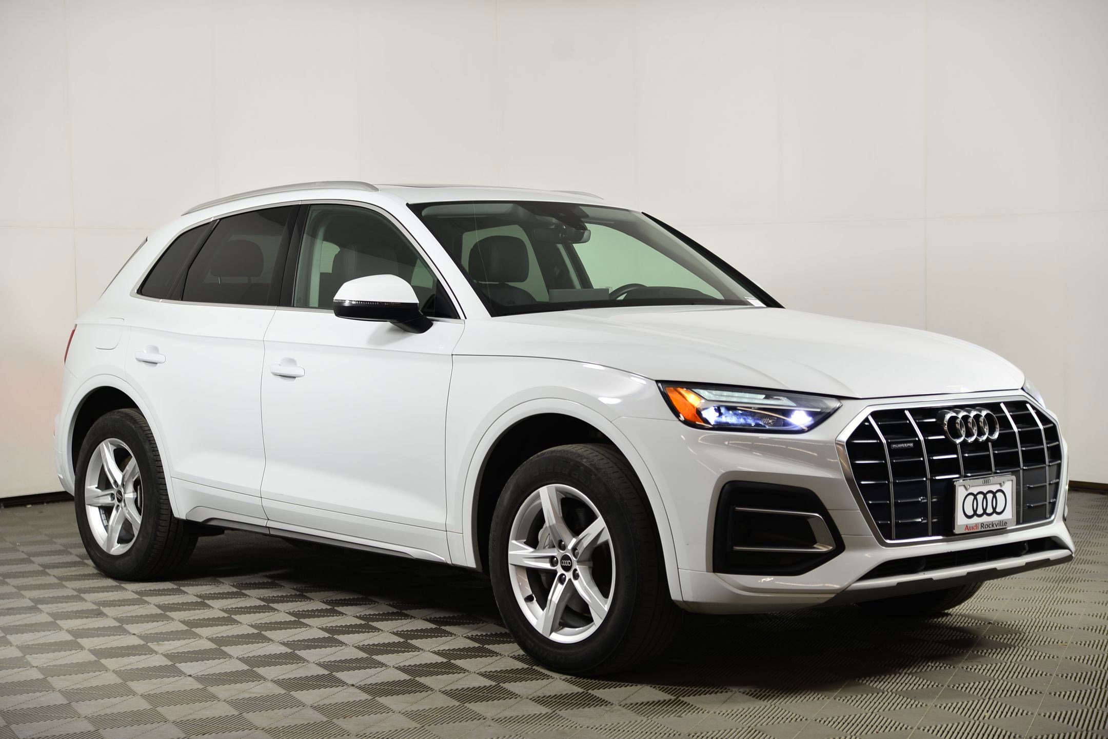 Certified 2023 Audi Q5 Premium w/ Convenience Package AWD/4WD image 7