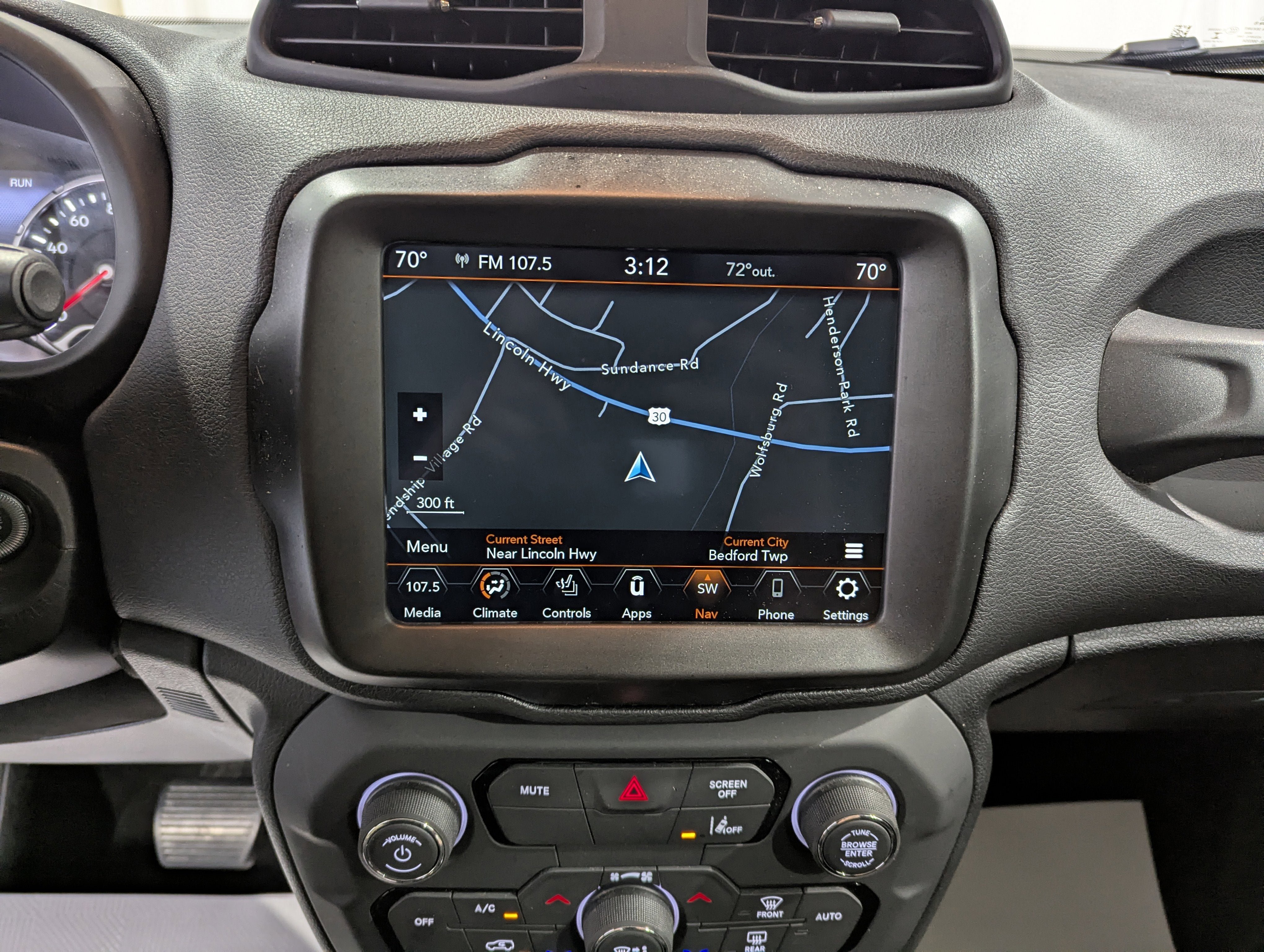 Used 2023 Jeep Renegade Altitude w/ Sun/Sound Group image 17