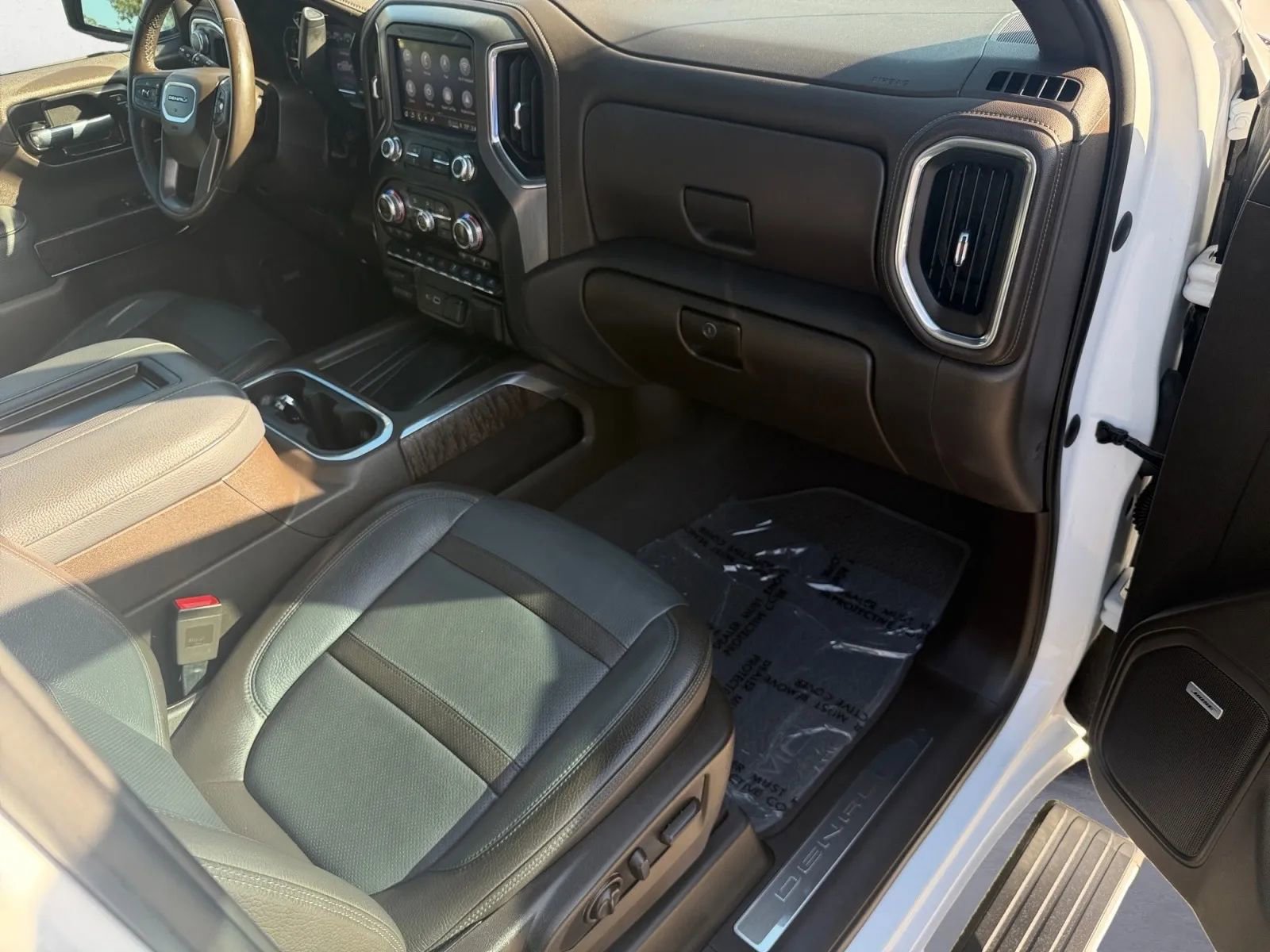 Used 2022 GMC Sierra 1500 Denali w/ Denali Reserve Package AWD/4WD image 30