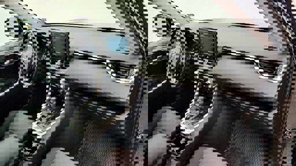 Used 2019 Toyota RAV4 XLE image 24