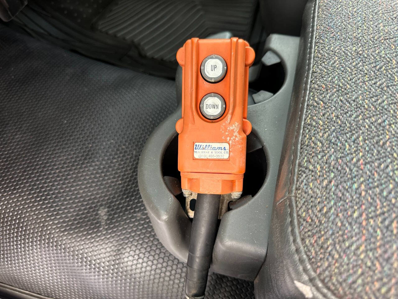 Used 2005 Chevrolet Silverado 3500 2WD Regular Cab image 19