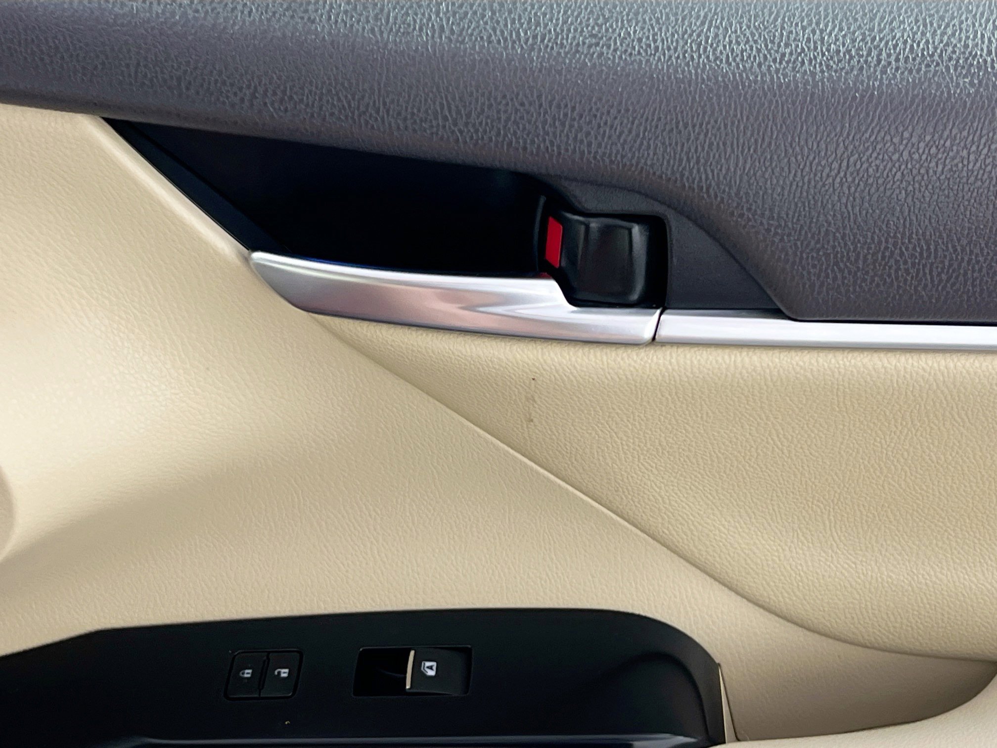 Used 2019 Toyota Camry XLE image 30