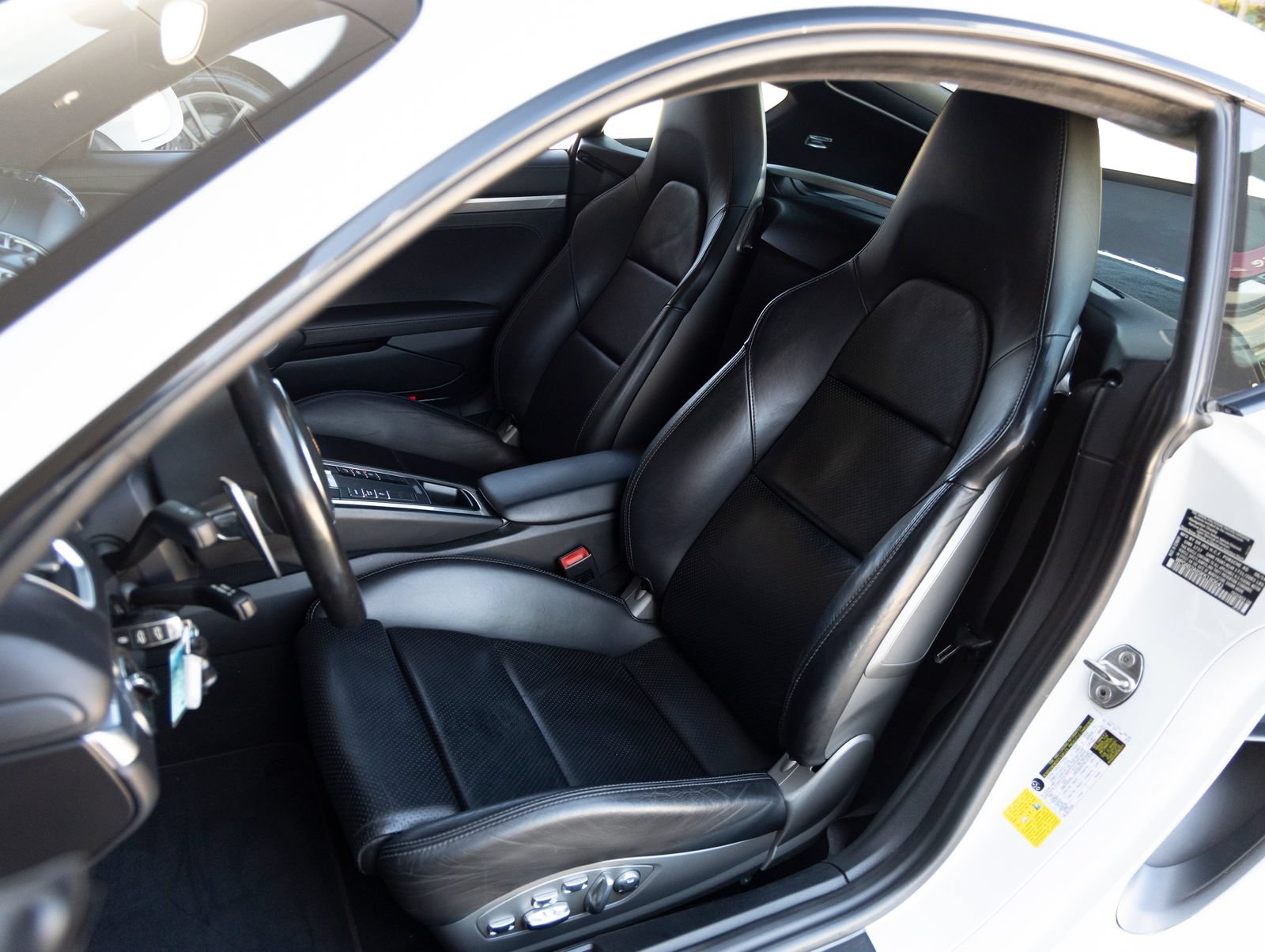 Certified 2015 Porsche Cayman GTS RWD image 5