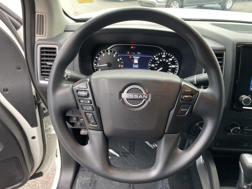 Used 2023 Nissan Frontier SV image 9