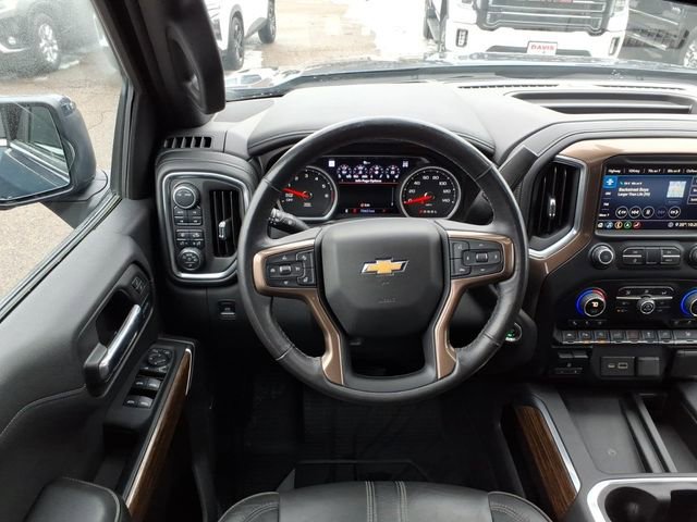 Used 2020 Chevrolet Silverado 1500 High Country w/ Technology Package AWD/4WD image 14