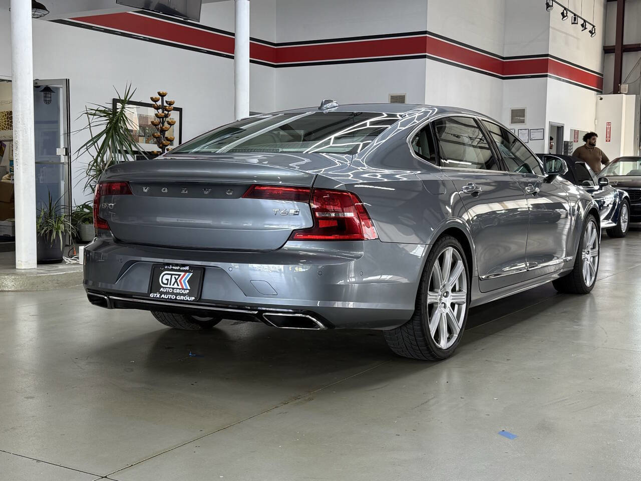 Used 2020 Volvo S90 T6 Inscription image 6