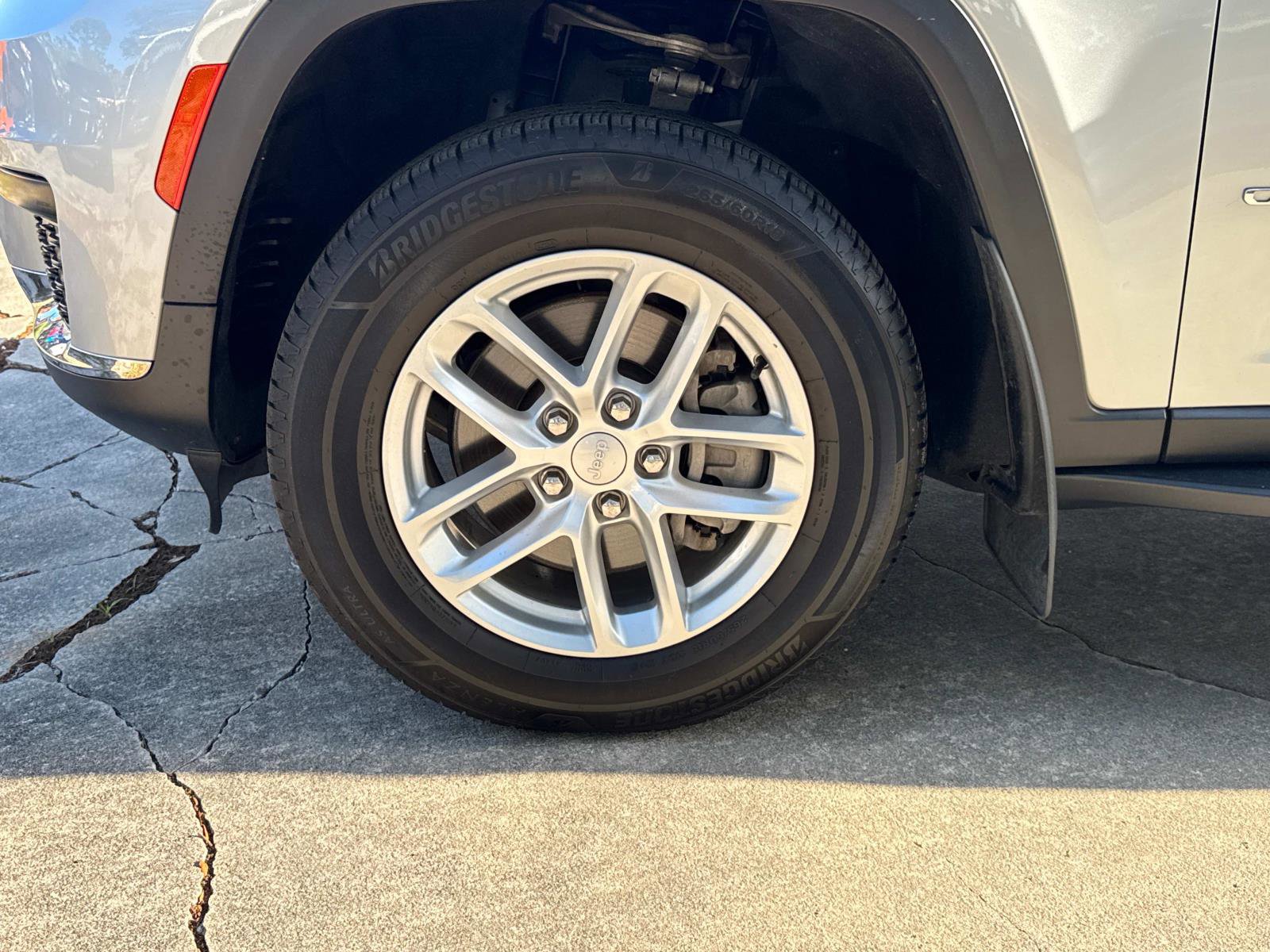 Certified 2022 Jeep Grand Cherokee L Laredo w/ Luxury Tech Group I image 10