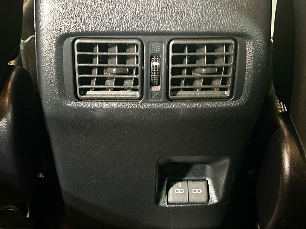 Used 2024 Toyota 4Runner TRD Off-Road Premium AWD/4WD image 23