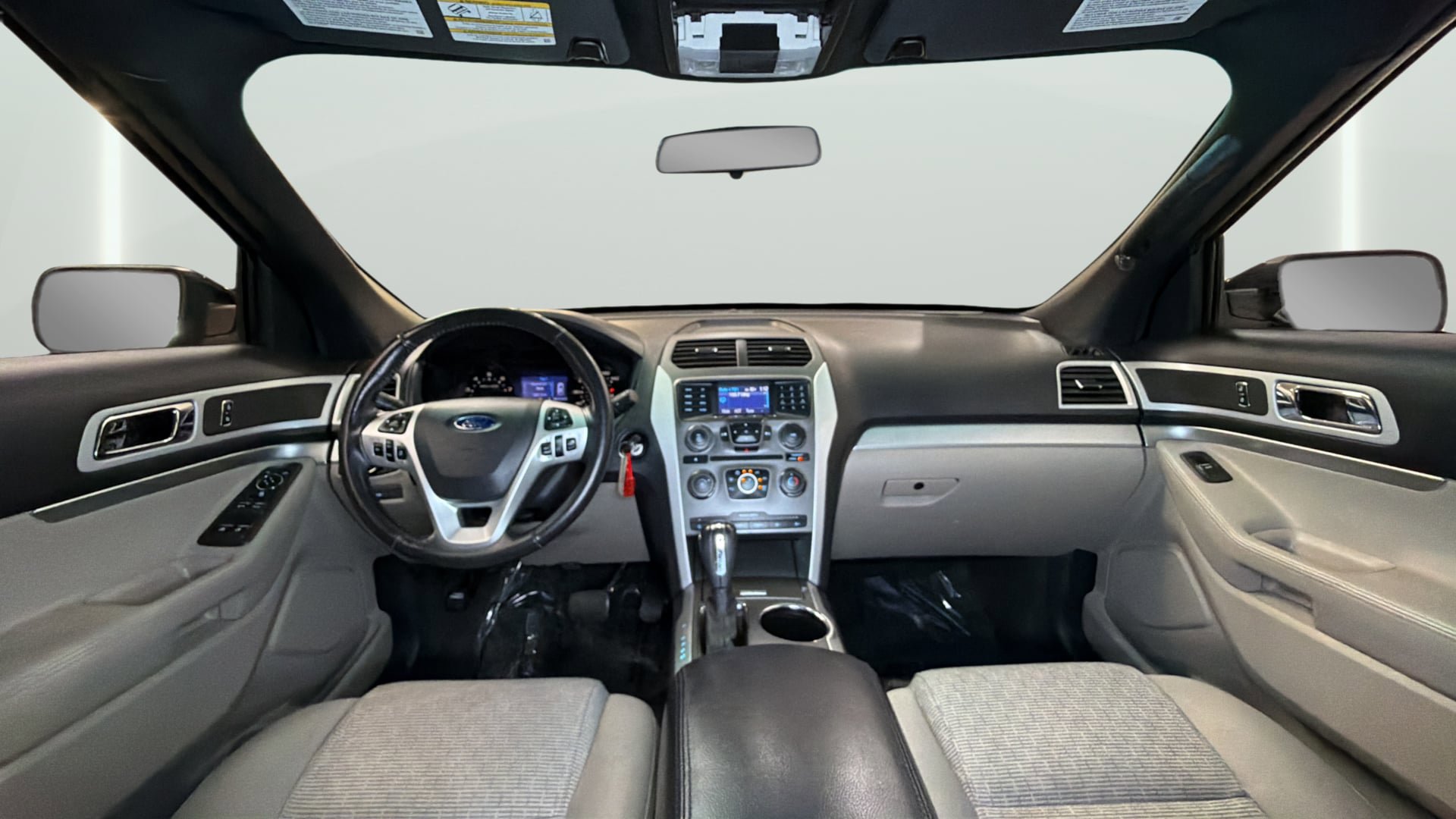 Used 2014 Ford Explorer XLT FWD image 31