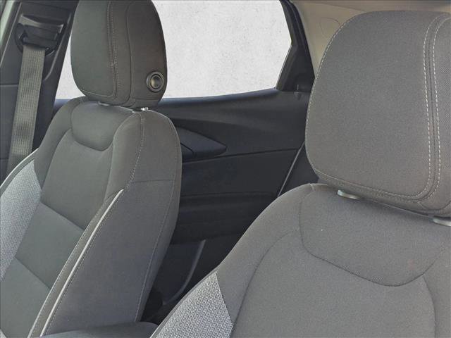 Used 2025 Chevrolet TrailBlazer LT w/ LT Cold Weather Package image 12