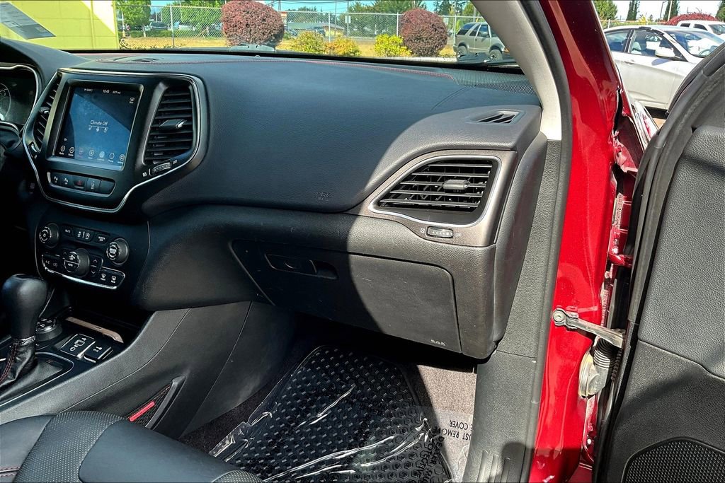 Used 2019 Jeep Cherokee Trailhawk AWD/4WD image 20
