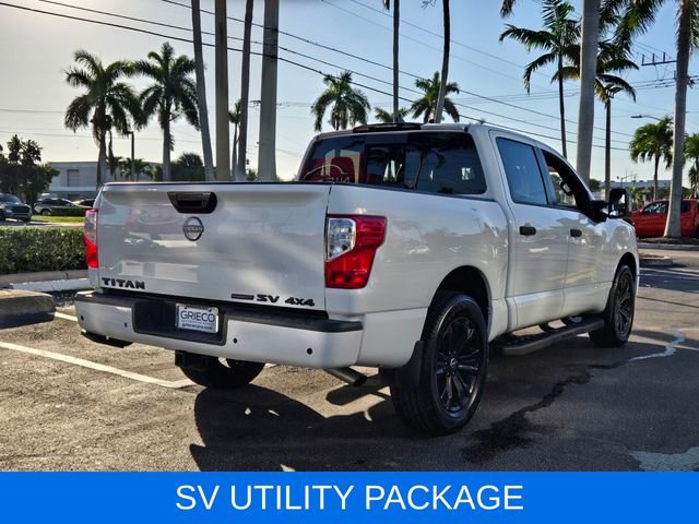 Used 2024 Nissan Titan SV w/ SV Convenience Package AWD/4WD image 8