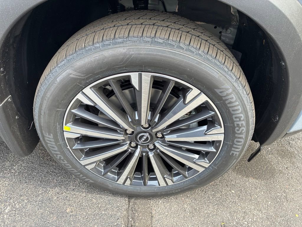 New 2026 Nissan Pathfinder Platinum AWD/4WD image 9