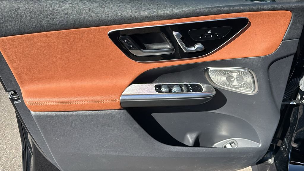 Certified 2025 Mercedes-Benz GLC 300 image 14