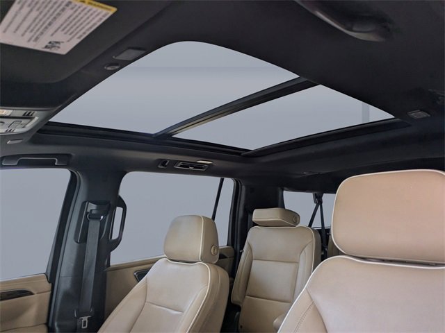 Used 2021 Chevrolet Suburban Premier w/ Premium Package image 24