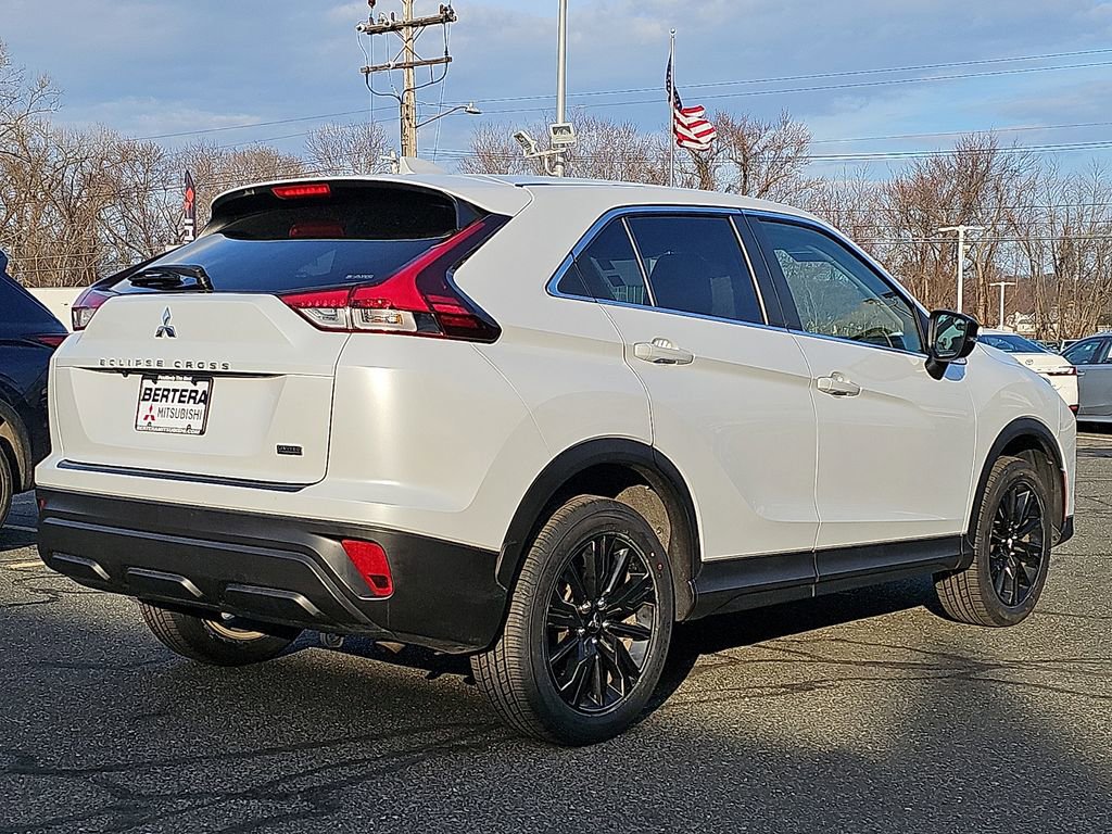 Used 2023 Mitsubishi Eclipse Cross LE image 6