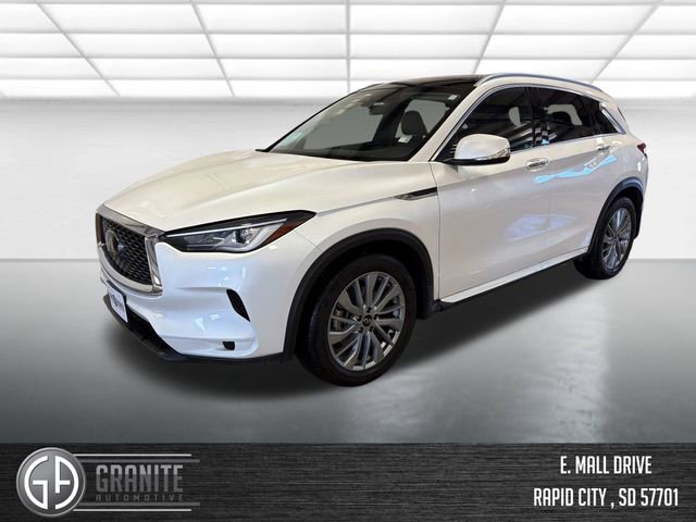 Used 2025 INFINITI QX50 Luxe image 2