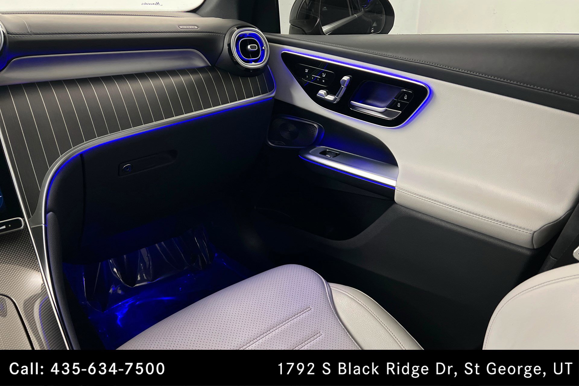 Used 2023 Mercedes-Benz GLC 300 w/ AMG Line image 10