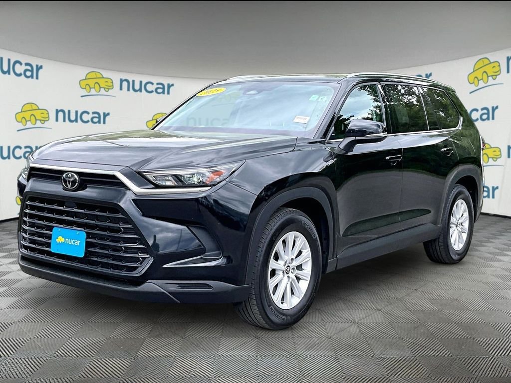Used 2025 Toyota Grand Highlander AWD image 3