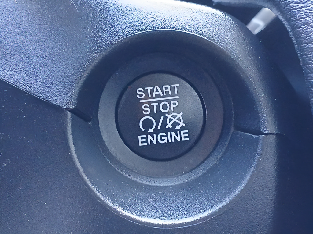 Used 2021 Jeep Compass Latitude AWD/4WD image 22