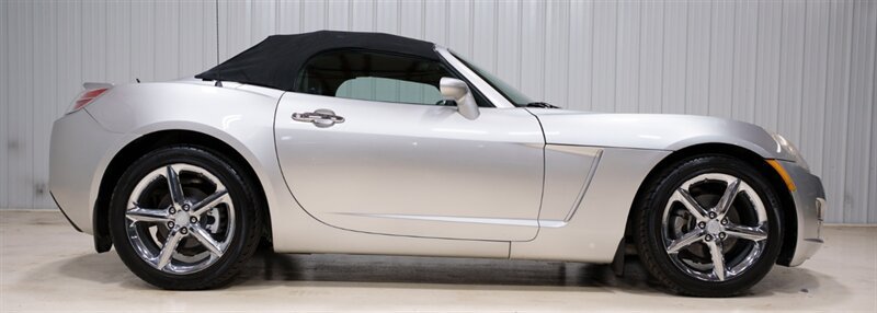 Used 2008 Saturn Sky w/ Premium Trim Package RWD image 17