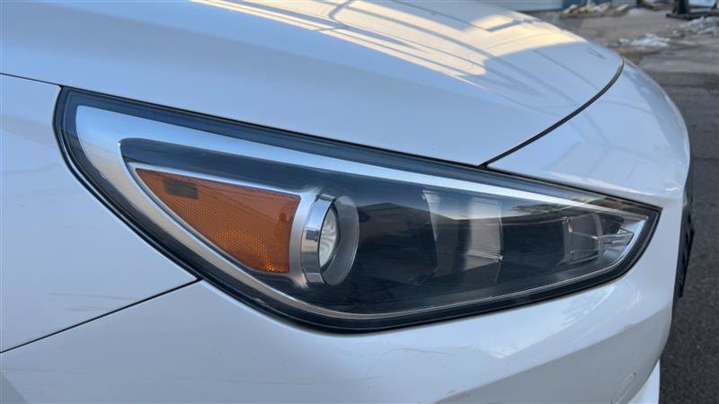 Used 2018 Hyundai Elantra GT FWD image 14