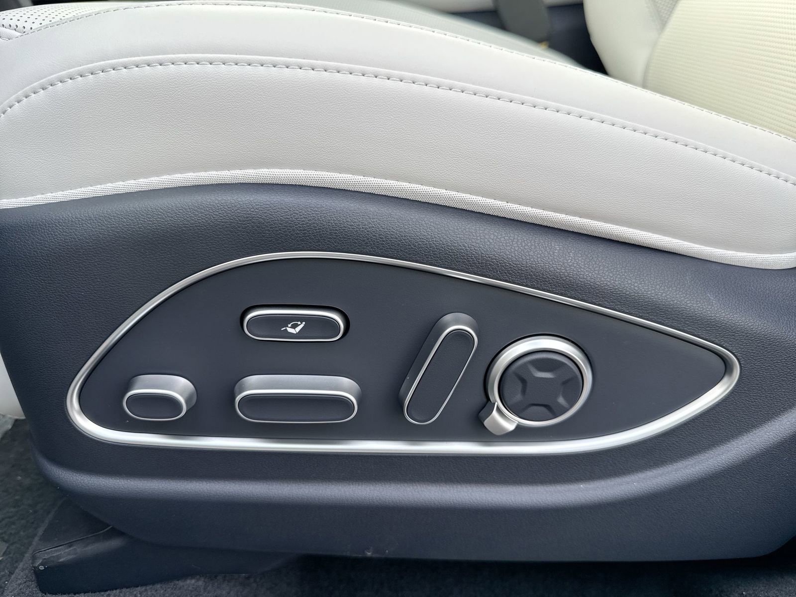 New 2026 Hyundai Palisade Calligraphy image 14